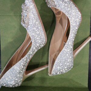 Beautiful Badgley Mischka, the Cher II Pearl and Crystal Details 8.5